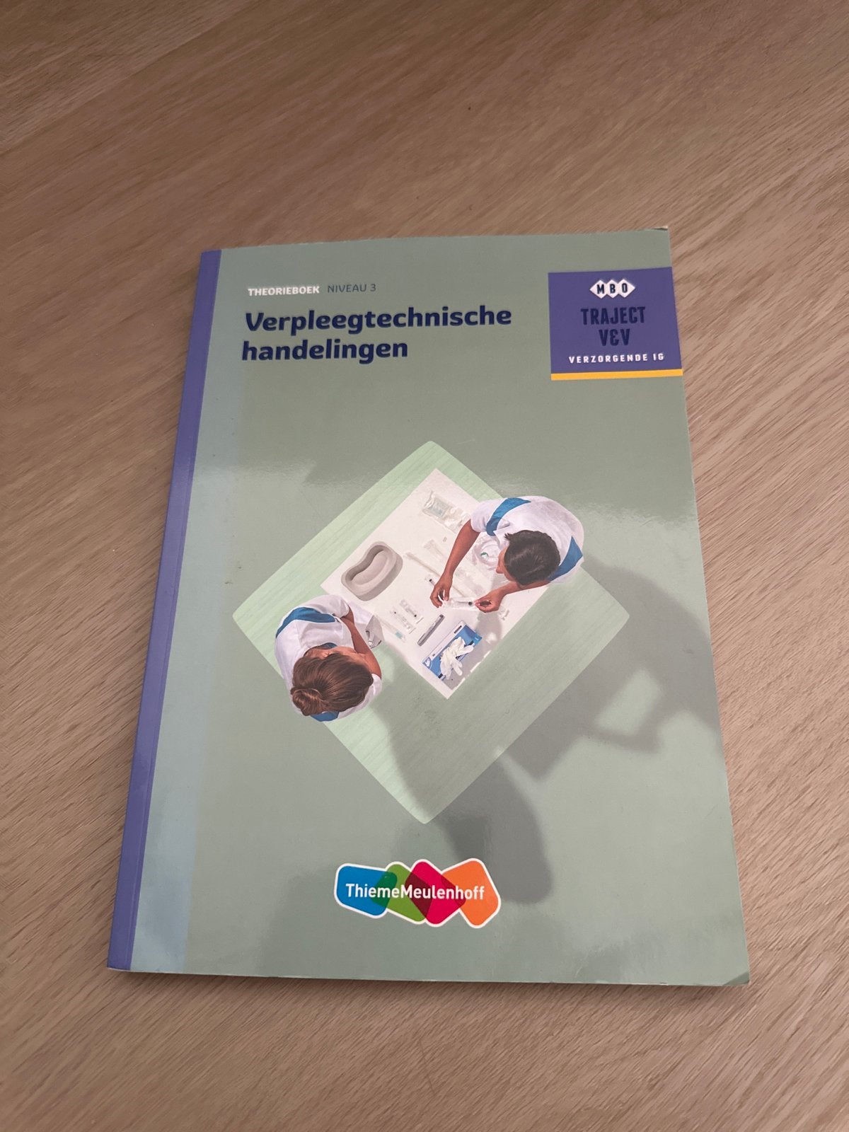 Theorieboek Verpleegtechnische handelingen Niveau 3, Ophalen of Verzenden, Zo goed als nieuw, MBO