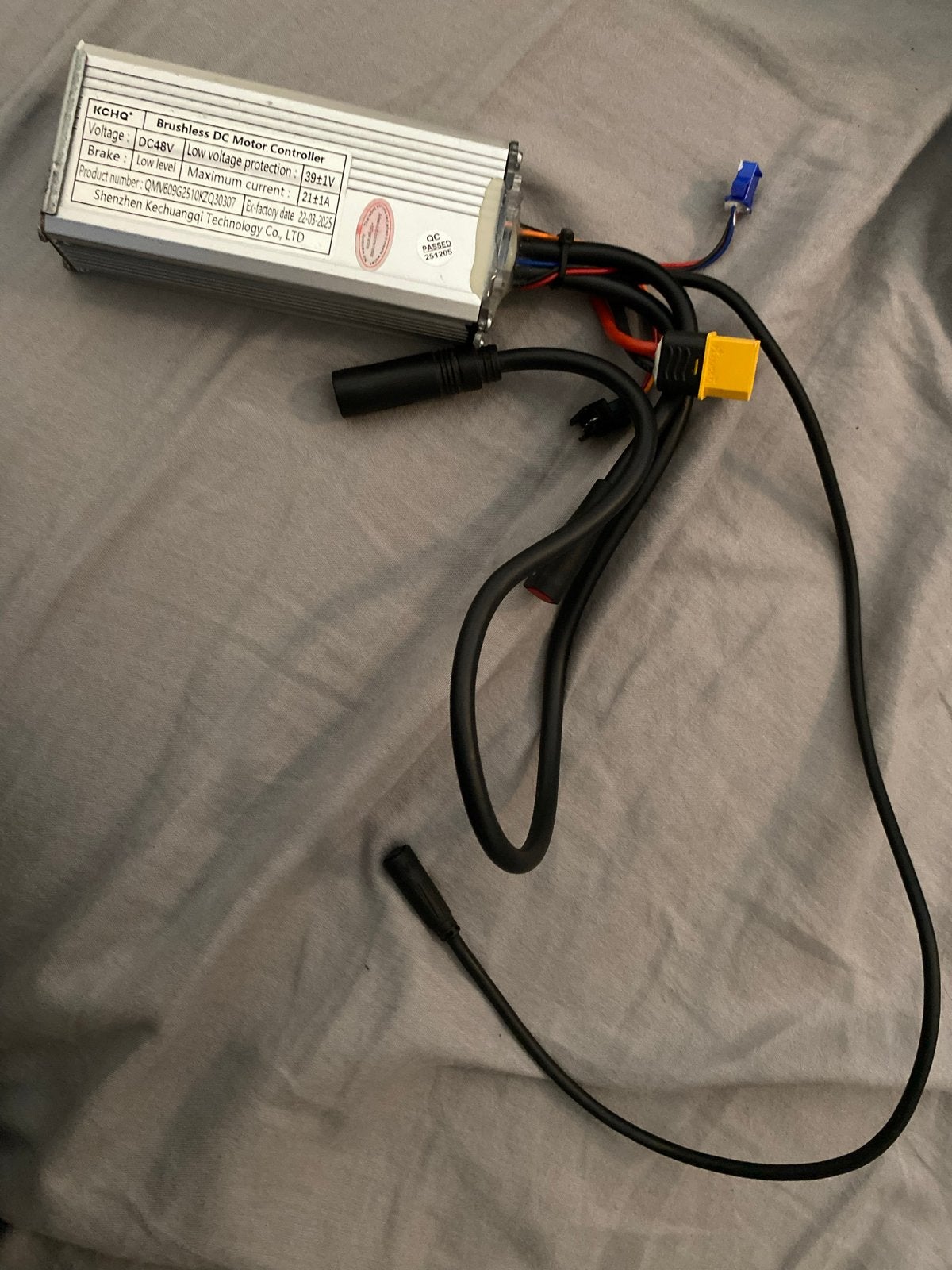 Nieuwe Opvoerbaar V8 Controller met Zwarte Kabel, Fietsen en Brommers, Ophalen of Verzenden, Nieuw, Elektrische fiets, Overige typen