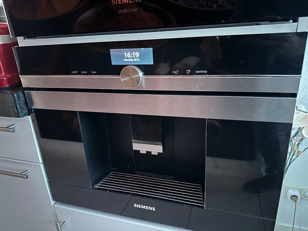 Siemens koffiemachine, Witgoed en Apparatuur, Ophalen, Afneembaar waterreservoir, Gebruikt, 10 kopjes of meer
