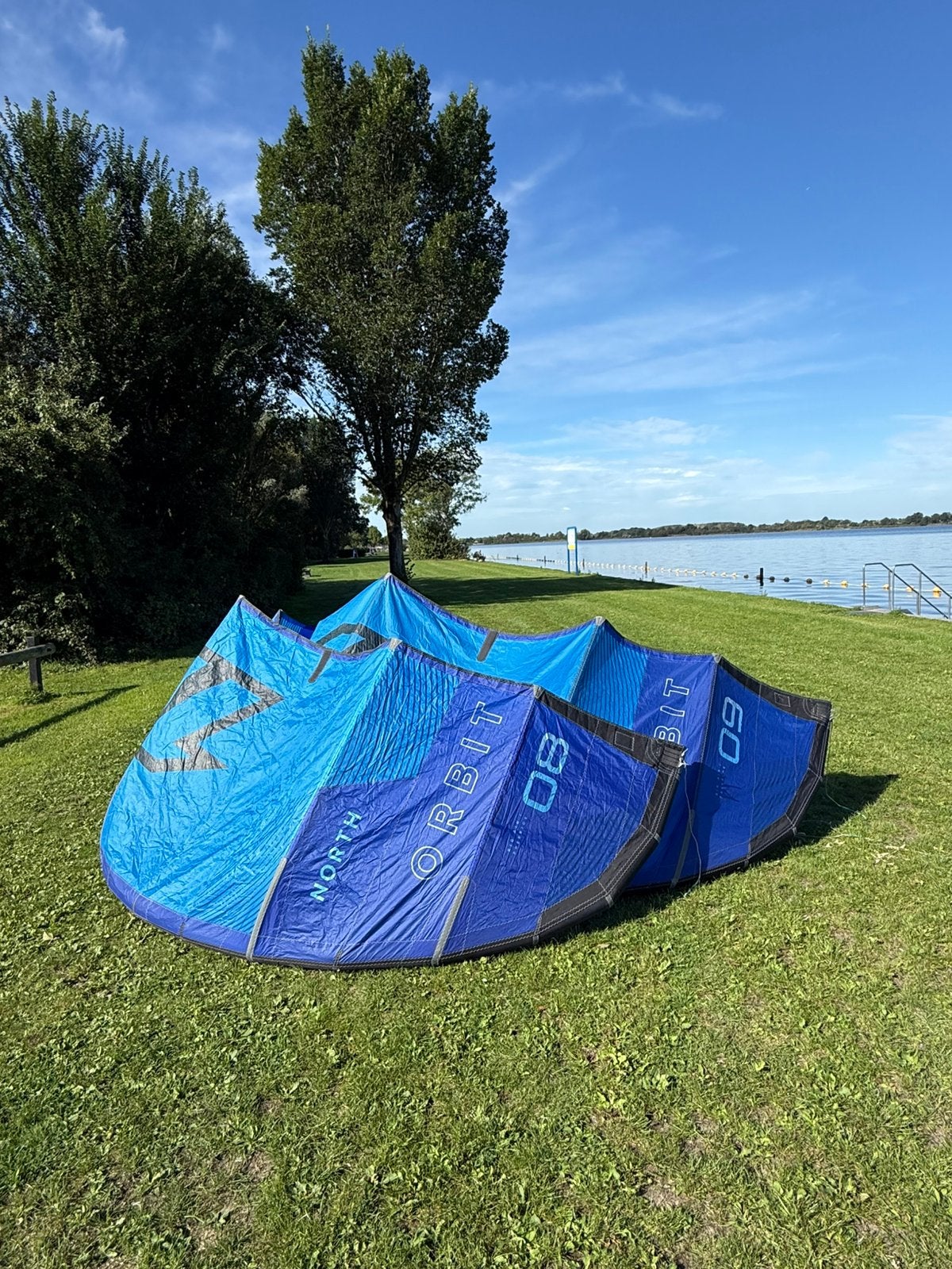 North Orbit 8M + 9M (2023) + navigator bar (2025), Ophalen, Gebruikt, 9 m², Geen board