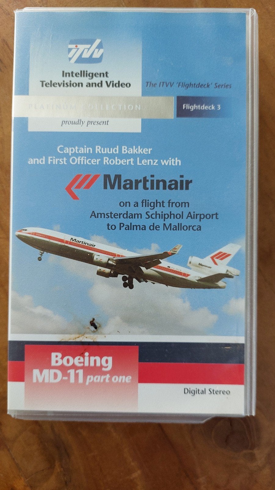 Martinair Boeing MD-11 Deel 1 VHS - Intelligent TV, Nederlands ondertiteld, Documentaire, Alle leeftijden, Ophalen of Verzenden