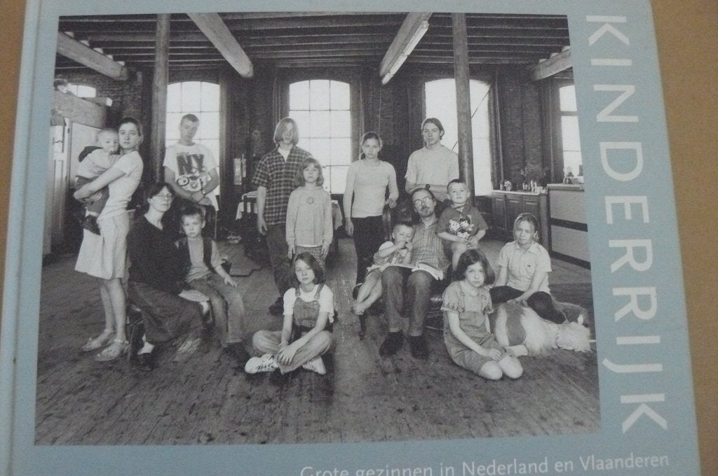 ANNIE VAN GEMERT / Kinderrijk / grote gezinnen, Ophalen of Verzenden, Zo goed als nieuw, Fotografen