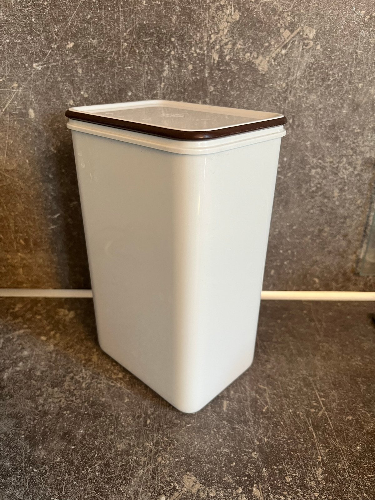 Vintage Mepal Rosti voorraadpot wit met bruine deksel, Ophalen, Gebruikt, Kunststof, Voorraadpot