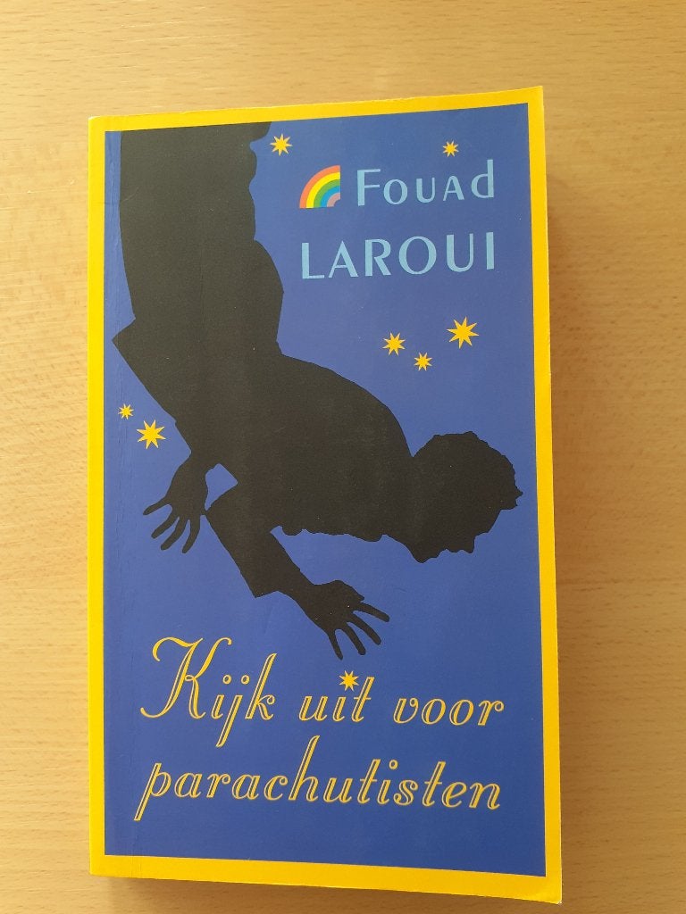 Fouad Laroui - Kijk uit voor parachutisten, Ophalen of Verzenden, Gelezen
