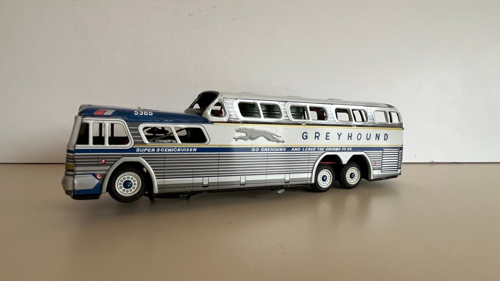 Blikken Greyhound Scenicruiser bus 27cm made in Japan, Ophalen of Verzenden