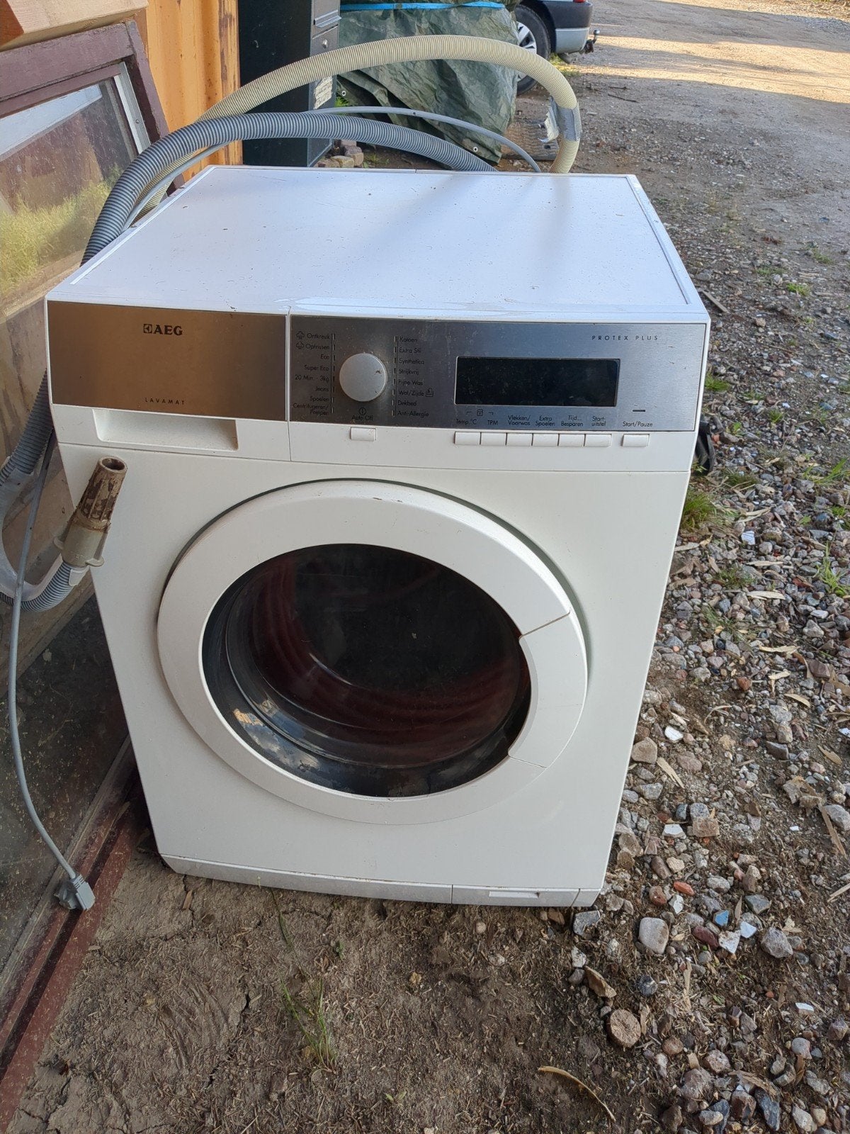Defecte wasmachine gratis, Ophalen, 1200 tot 1600 toeren, 85 tot 90 cm