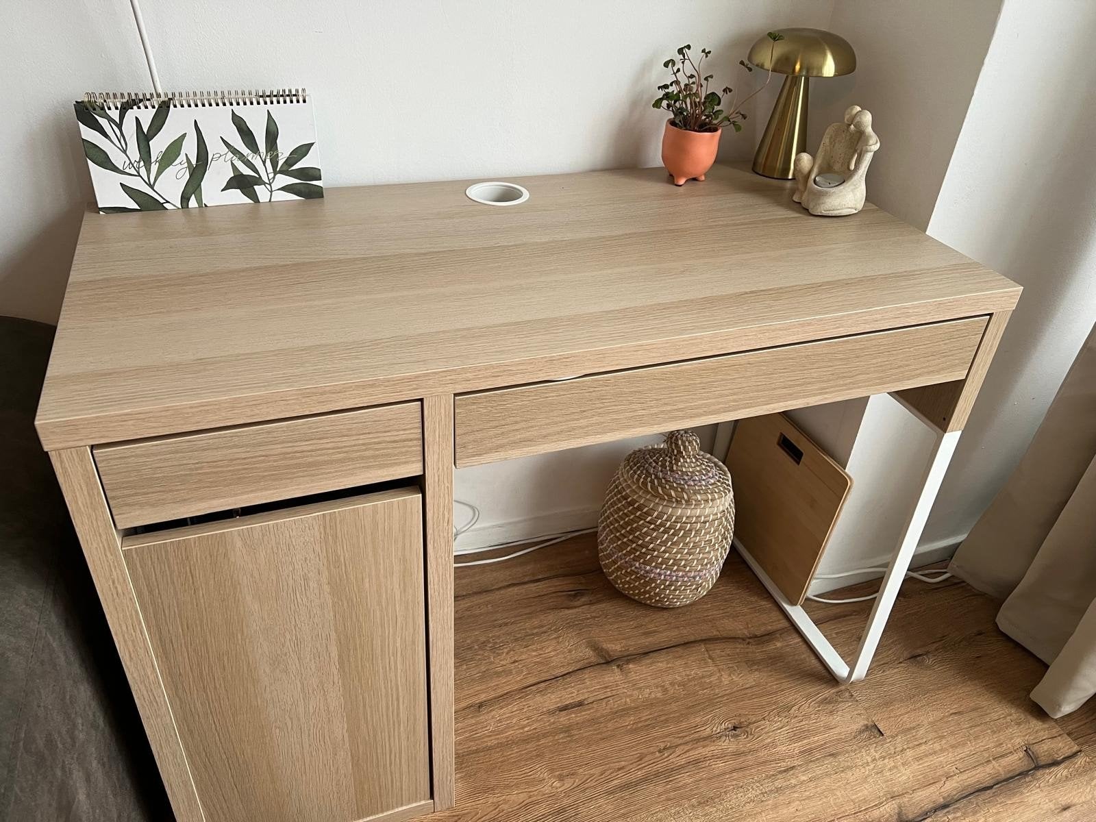IKEA Micke Bureau, Ophalen