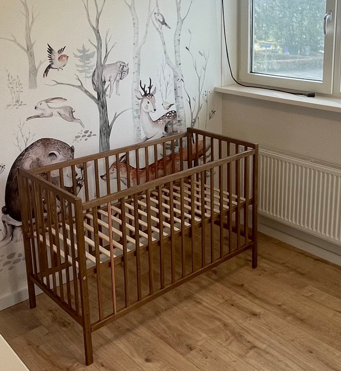 Hola bb ledikant Stardust met matras en matrasbeschermer, Bruin, Hout, Verstelbaar, Gebruikt