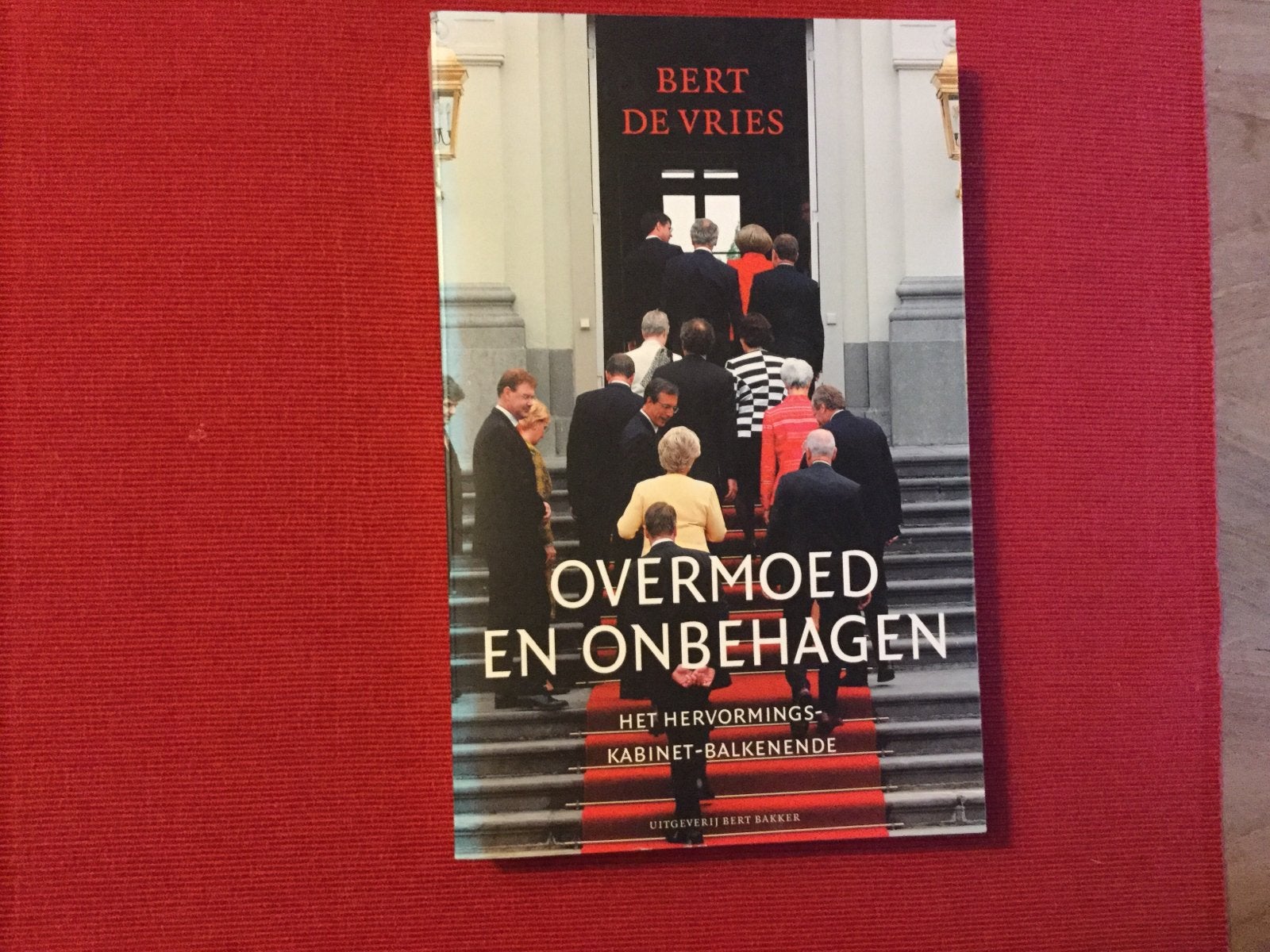 Bert de Vries, Overmoed en onbehagen, Boeken, Politiek en Maatschappij, Ophalen of Verzenden, Zo goed als nieuw, Nederland
