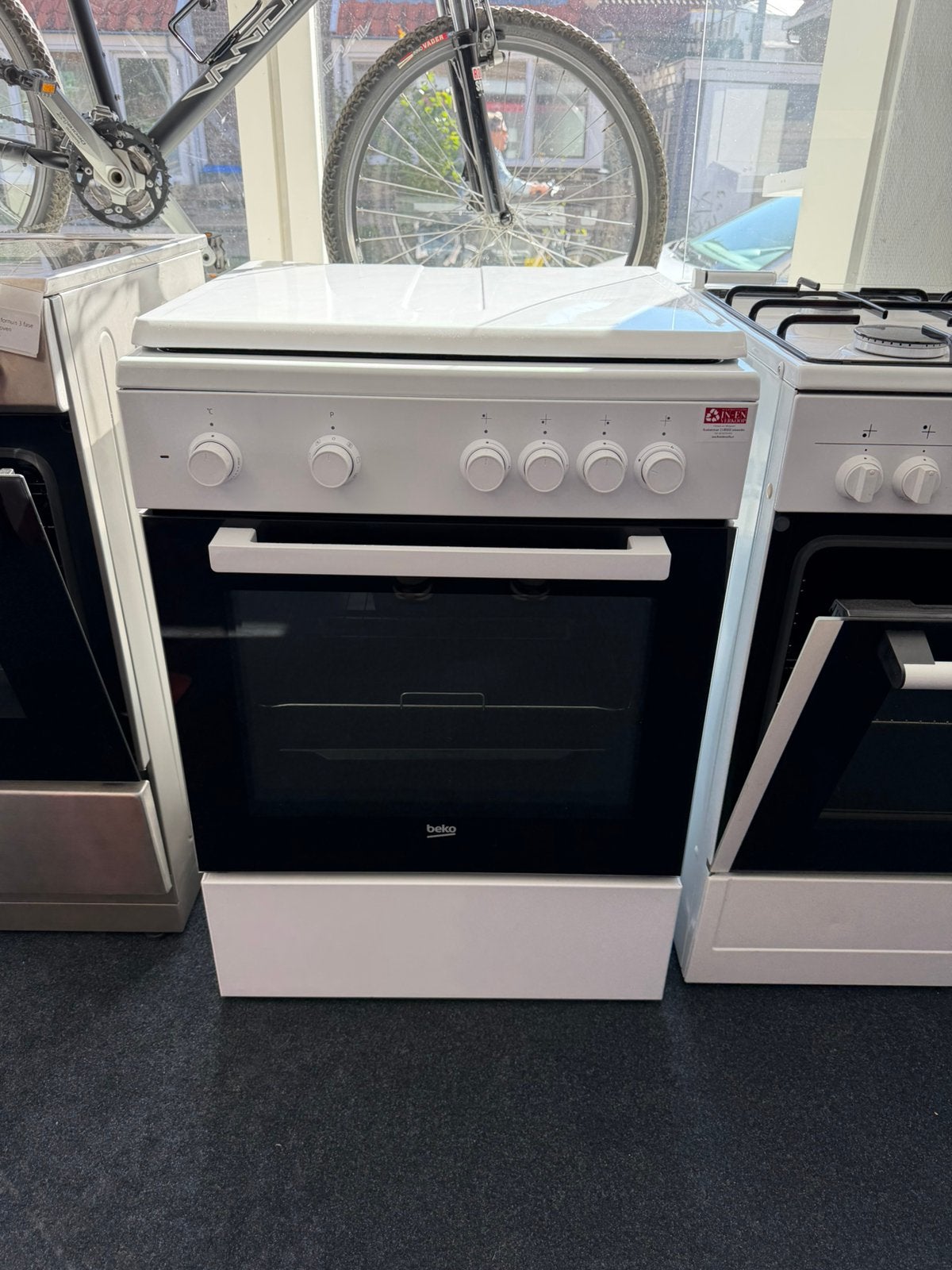 Beko gasfornuis met heteluchtoven incl garantie&bezorgen, Ophalen, Nl, Nulachtenvijftig.nl, 4 kookzones