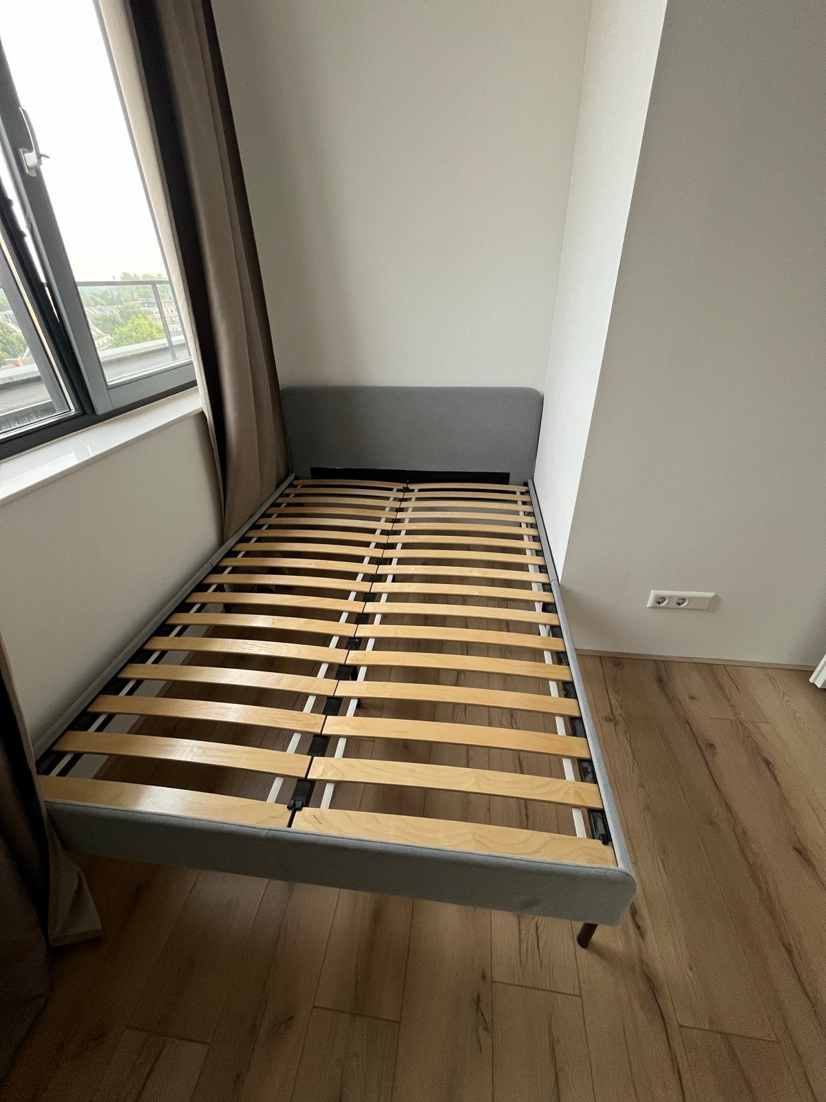 Eenpersoonsbed met matras (of niet) ikea slattum, Ophalen, Gebruikt, Eenpersoons, 140 cm