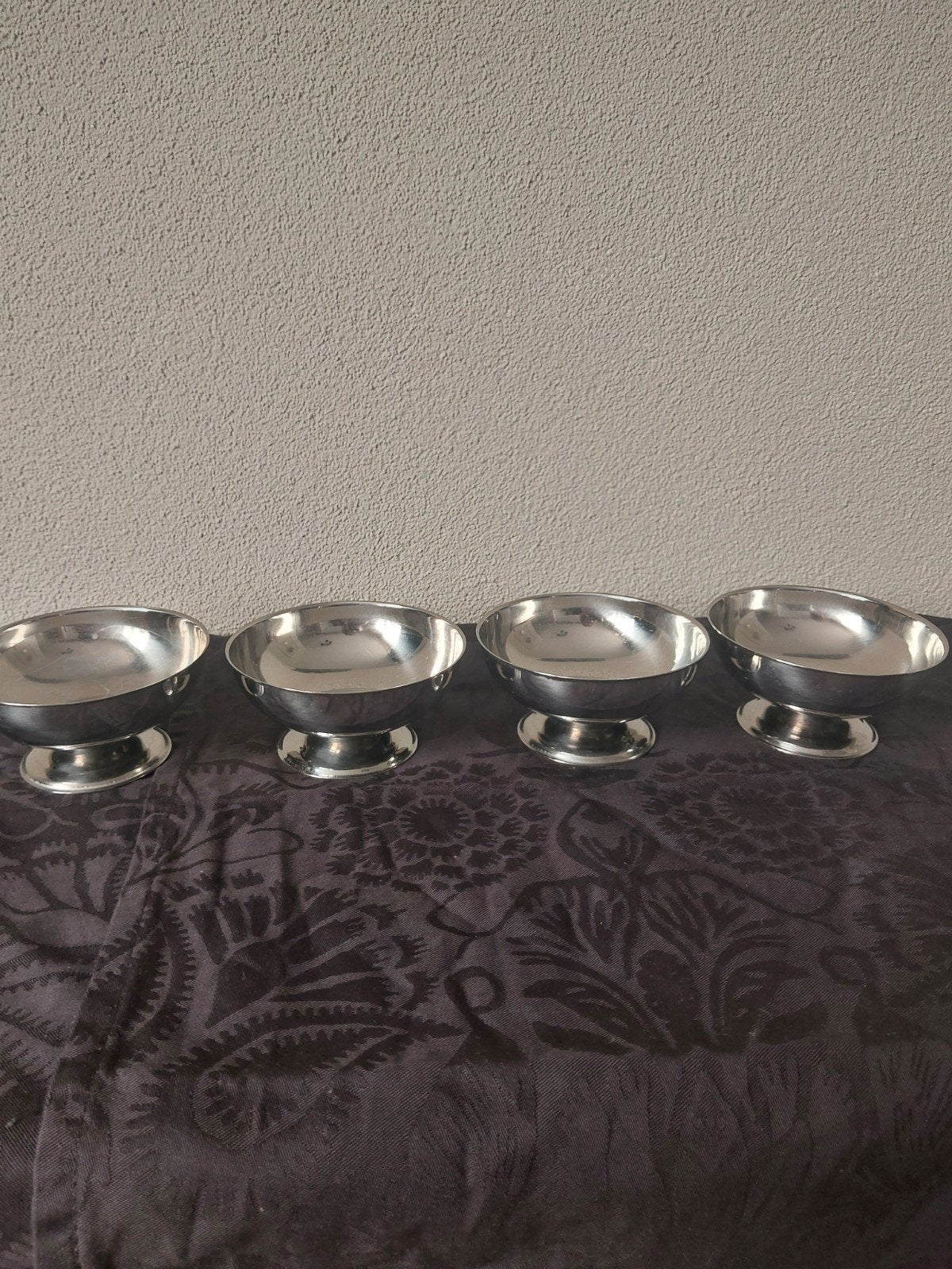 Set van 4 vintage roestvrijstalen ijscoupes, Antiek en Kunst, Antiek | Servies los, Ophalen of Verzenden