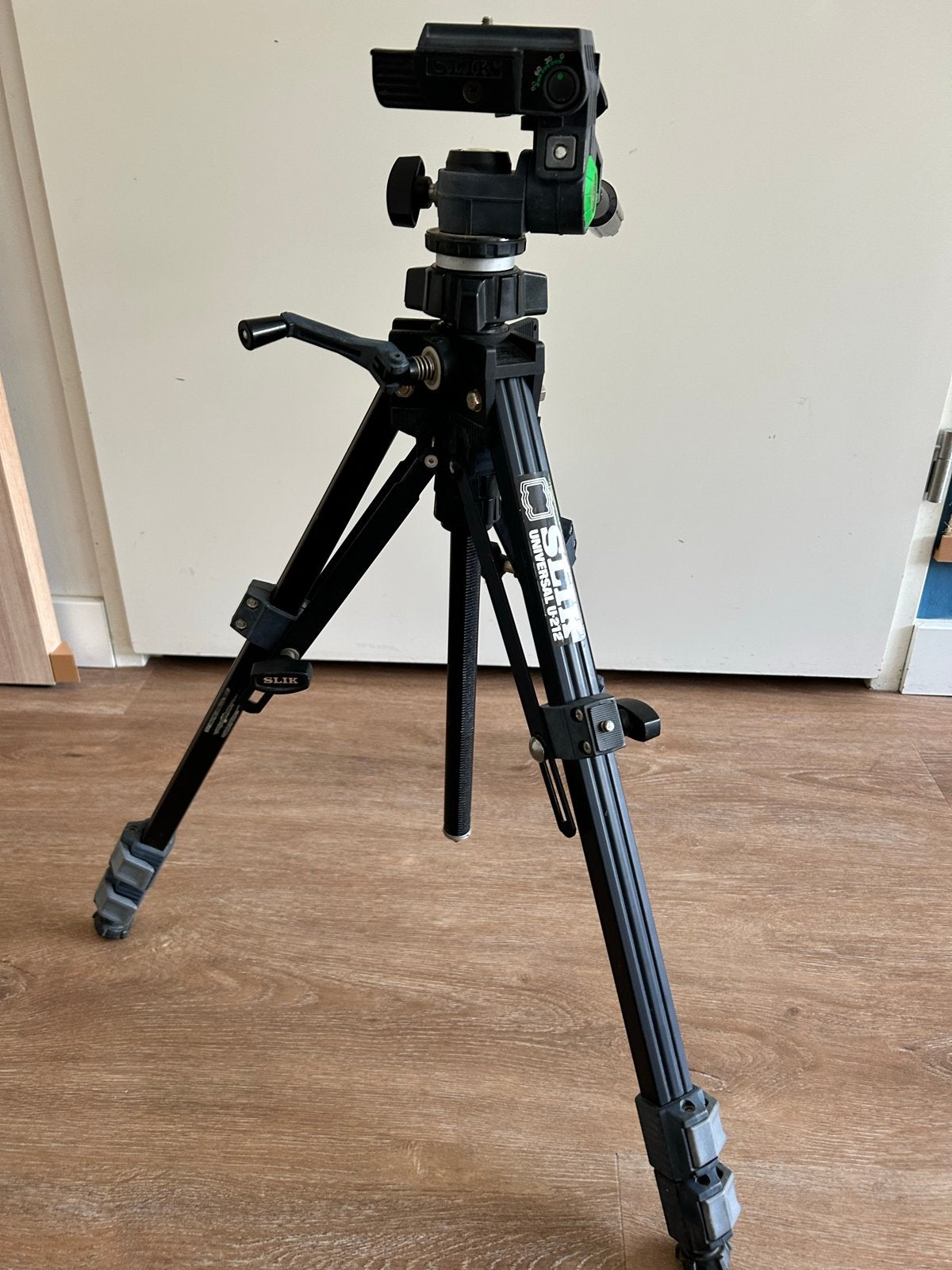Slik U-212 Universeel Statief met Pan/Tilt Kop, Ophalen, Gebruikt, Slik, Driepoot
