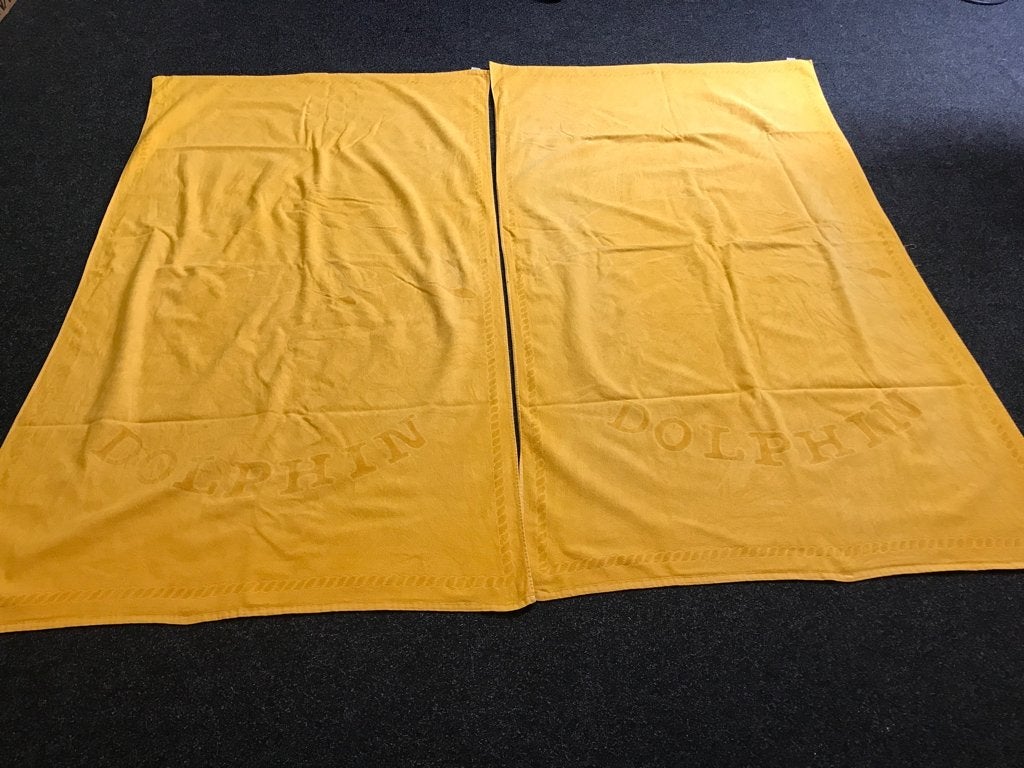 2 Gele Dolphin strand / badlakens voor €15,00, Overige typen, Geel, Zo goed als nieuw, Dolphin