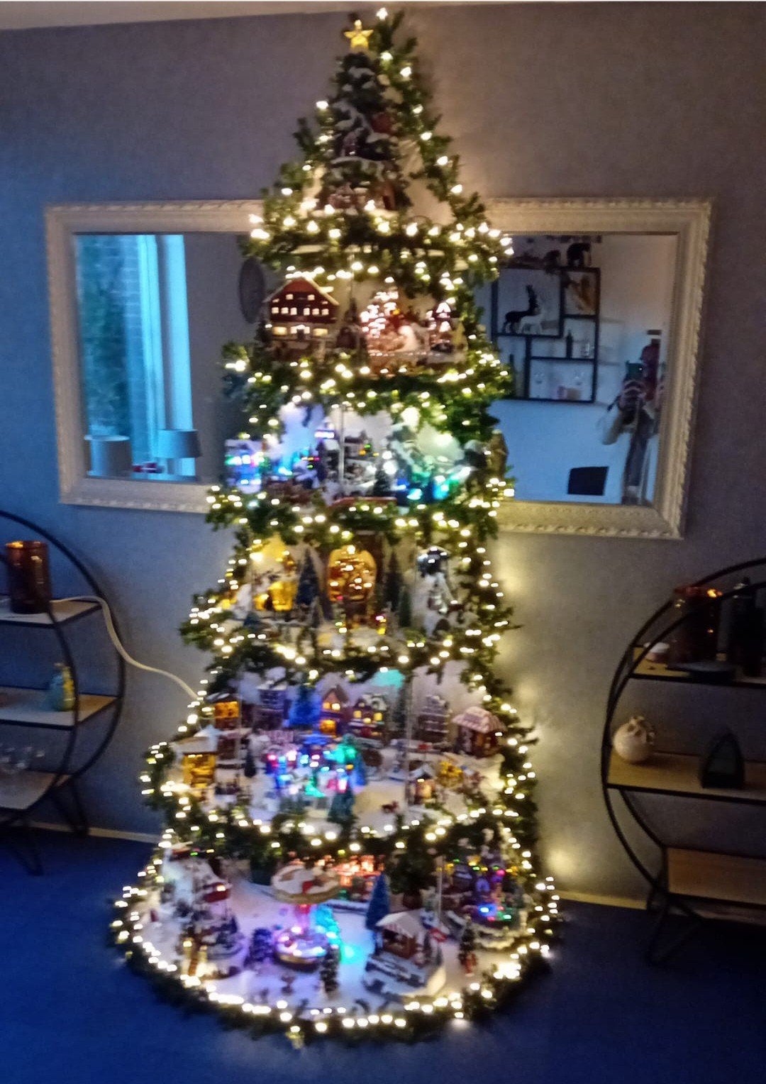 houten kerstboom voor kerstdorp kersthuisjes 250 cm hoog., Ophalen