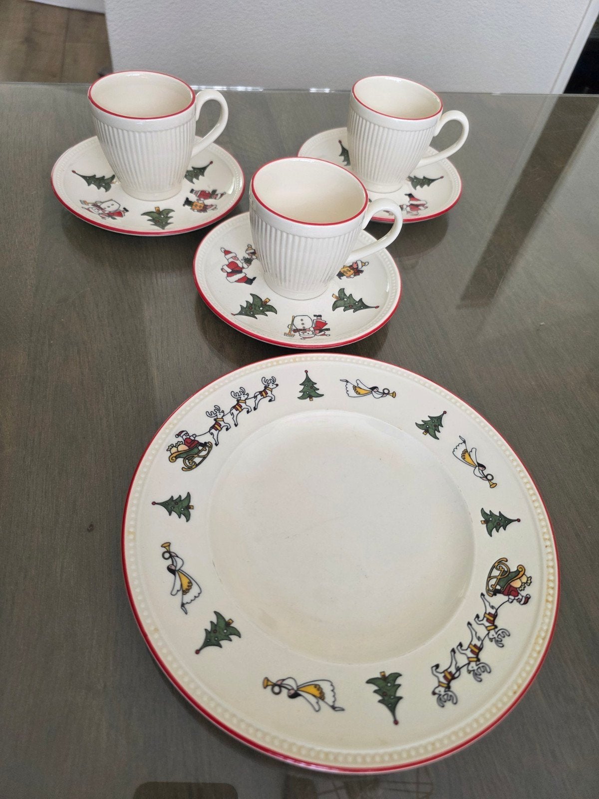 Wedgwood Windsor Christmas Kopjes Schotels Kerst Servies, Ophalen of Verzenden