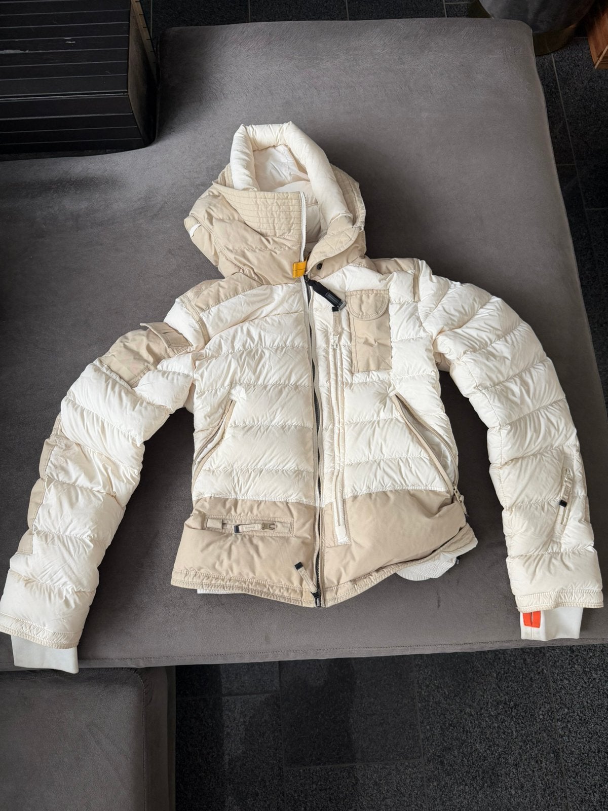Parajumpers dames jas / Gedetailleerdere pasvorm / maat L, Kleding | Dames, Ophalen of Verzenden, Zo goed als nieuw