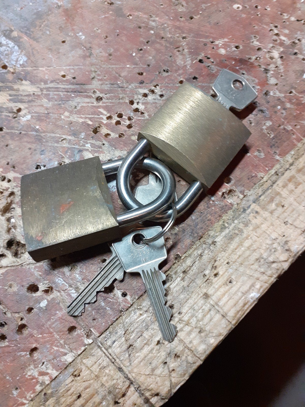 gelijksluitende hangsloten 50 mm, Ophalen, Zo goed als nieuw, Slot