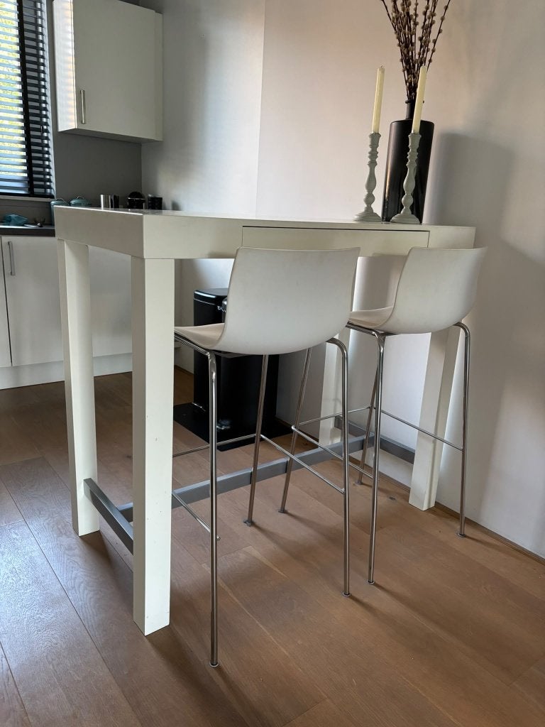 bartafelje met 2 barstoelen, Huis en Inrichting, Ophalen, Gebruikt, Met voetsteun, 90 cm of meer