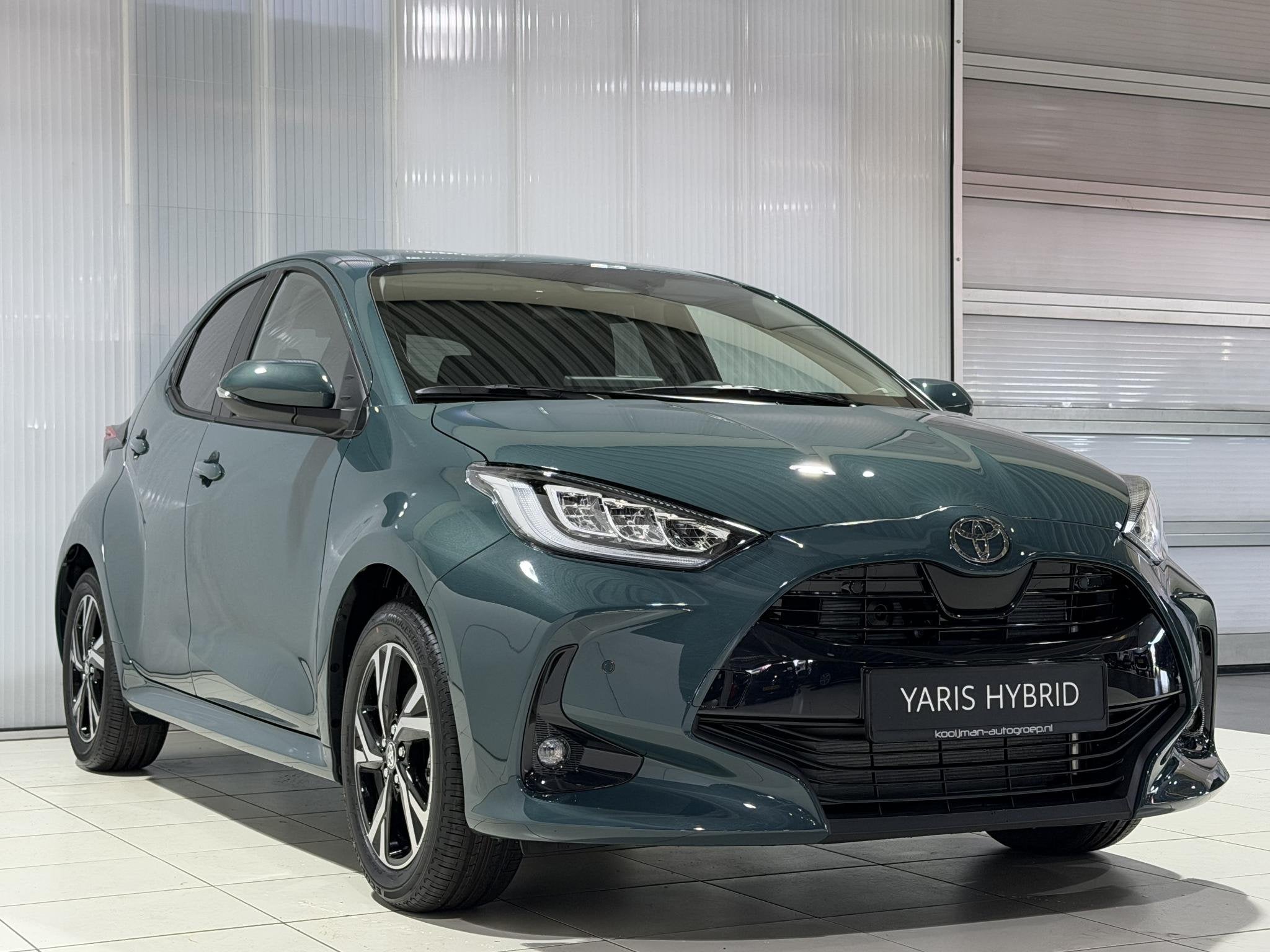 Toyota Yaris 1.5 Hybrid 115 Dynamic Snel leverbaar Comfort p, Auto's, Stof, Euro 6, 116 pk, 1490 cc