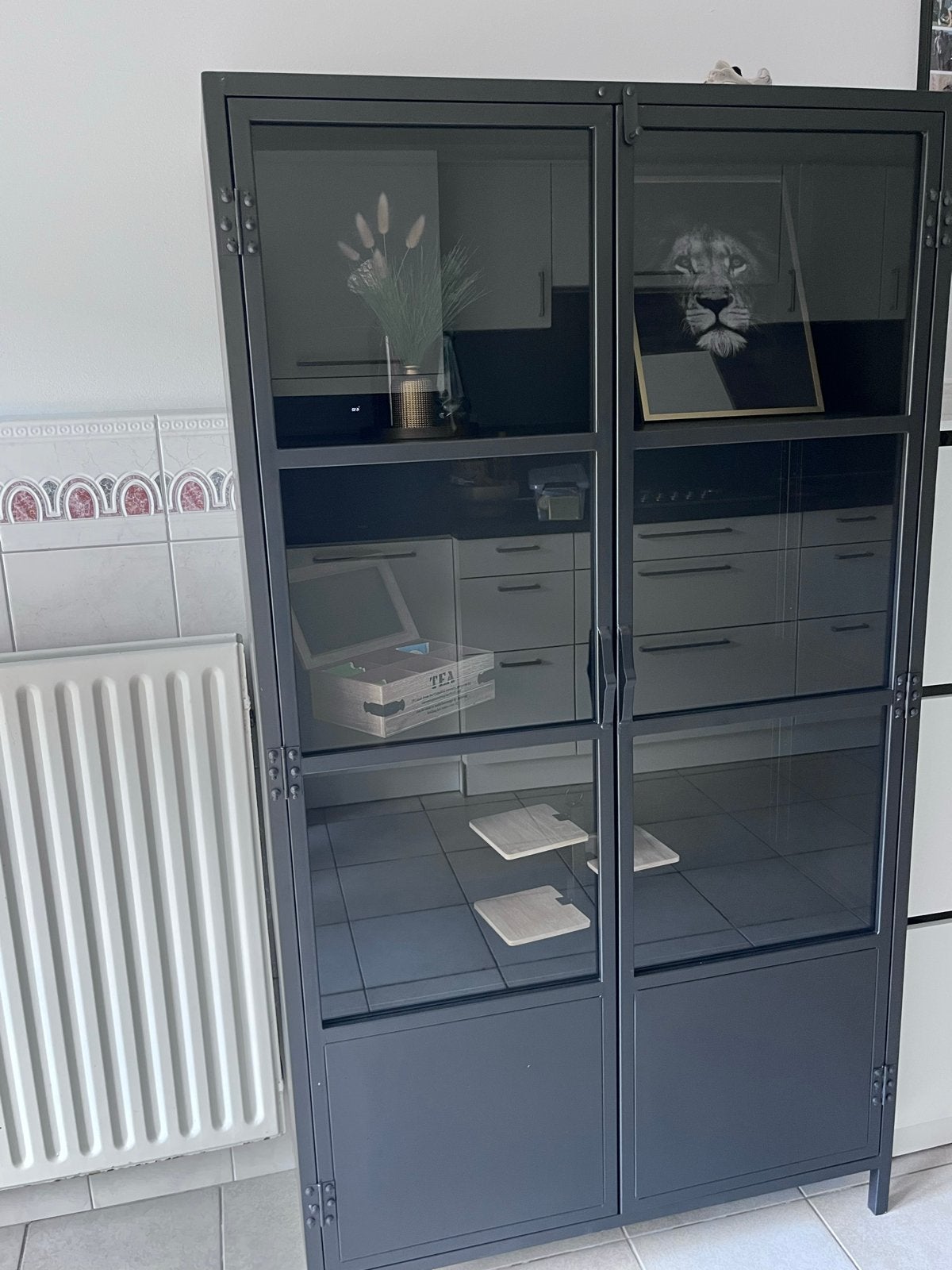 Stalen vitrinekast met glazen deuren - industrieel design, Huis en Inrichting, Ophalen, Gebruikt, 200 cm of meer, 50 tot 100 cm