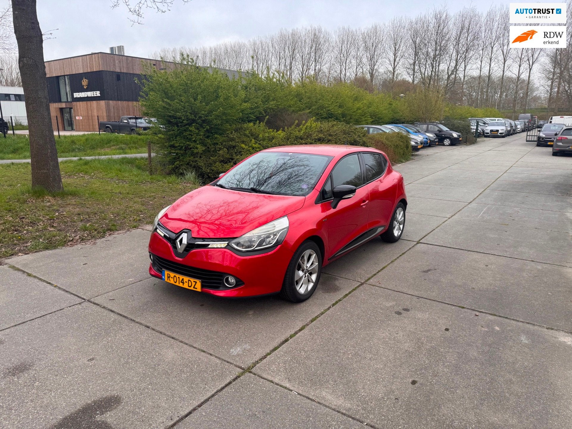 Renault Clio 1.2 Night & Day Airco.Airco.Navi, Voorwielaandrijving, Gebruikt, Euro 6, Handgeschakeld