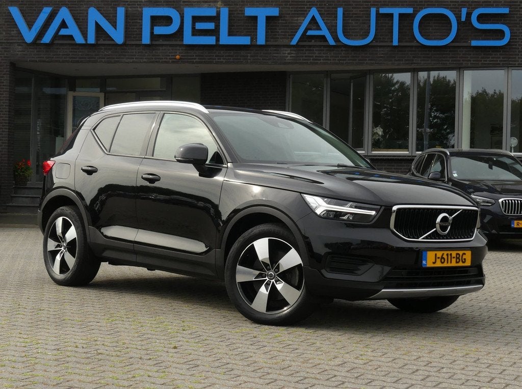 Volvo XC40 1.5 T5 Twin Engine PHEV Geartronic Momentum Pro, Auto's, Stof, 1712 kg, Zwart, Bedrijf