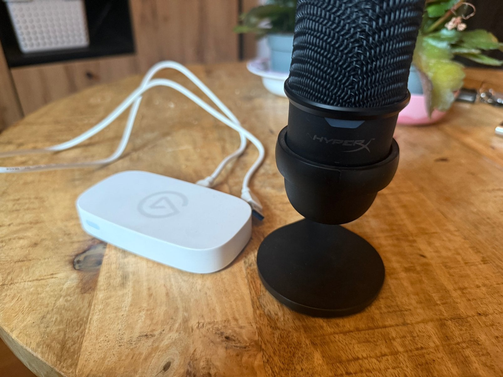 Elgato Neo + Hyperx solocast usb microfoon, Computers en Software, Capture cards, Ophalen, Zo goed als nieuw