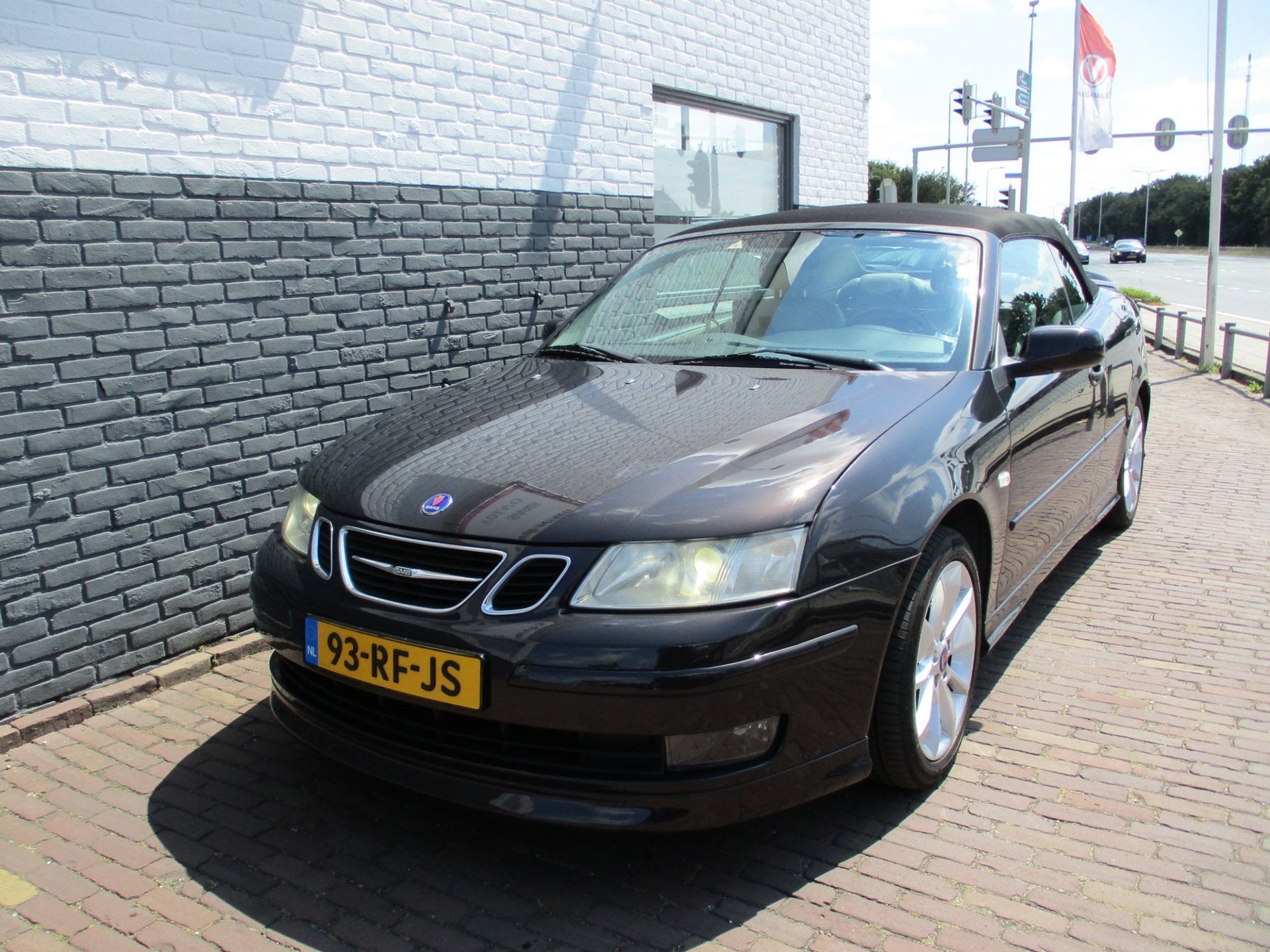 Saab 9-3 Cabrio 2.0t Vector Espresso black, Parkeersensor, Gebruikt, 4 cilinders, Cabriolet
