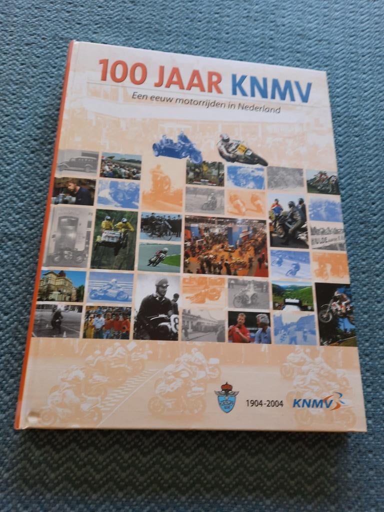 100 Jaar KNMV - Een eeuw motorrijden in Nederland, Boeken, Motoren, Ophalen of Verzenden, Zo goed als nieuw, Algemeen