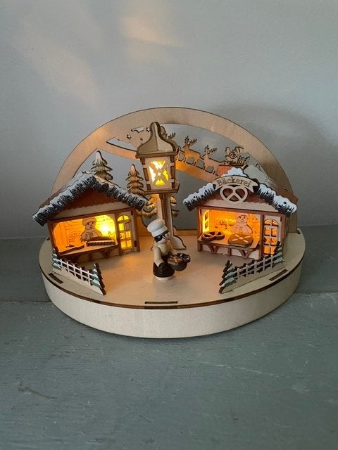 Houten kerstdorp / bakkerij. Met licht. Kerstmis dorp., Ophalen, Zo goed als nieuw