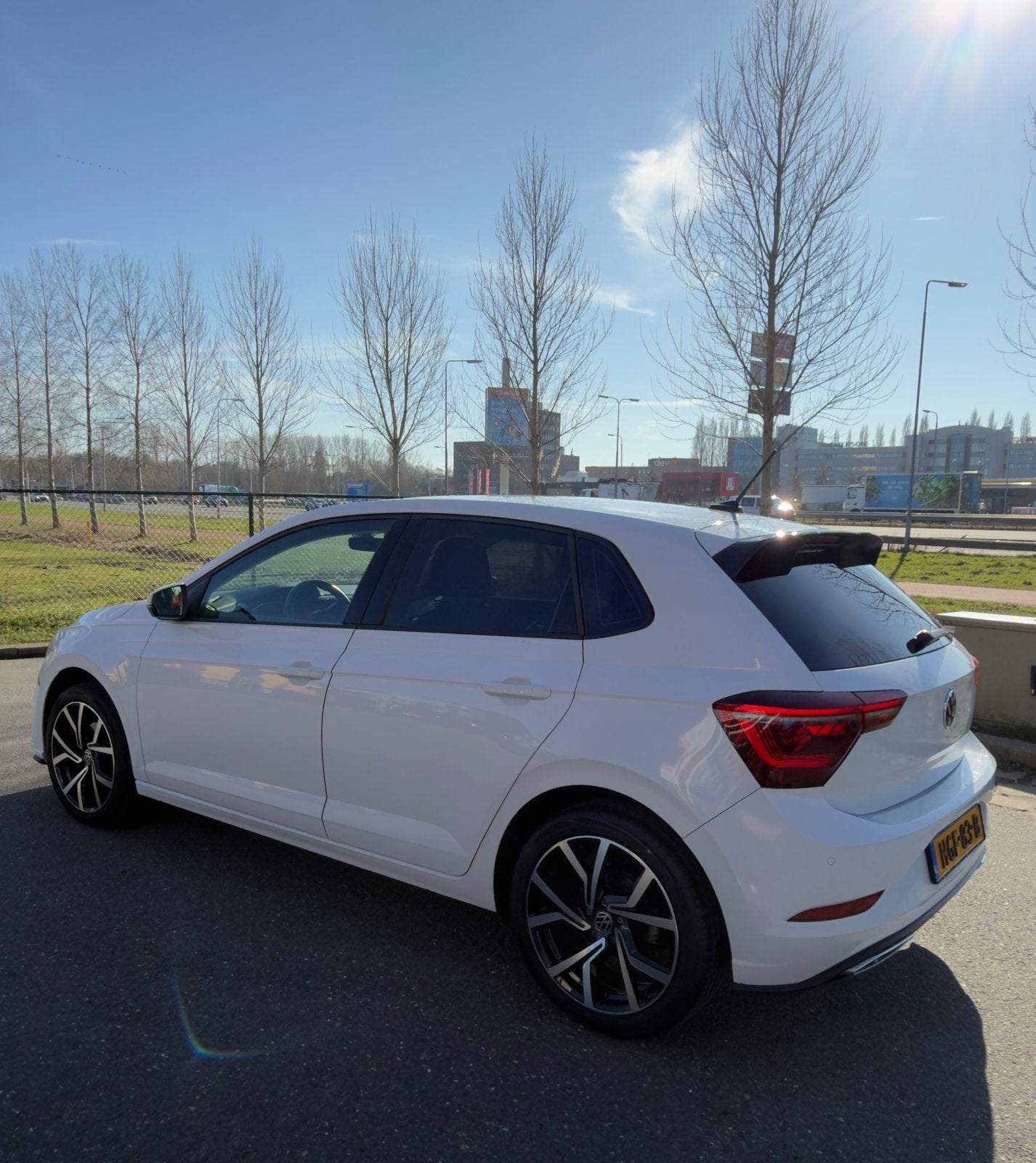 Volkswagen Polo  1.0 TSI R-line 110pk 7-DSG/ carplay/cam, Wit, Bedrijf, 600 kg, 3 cilinders