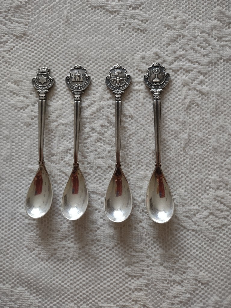 posthoorn lepeltjes met plaatsnaam (nog 2), Ophalen of Verzenden