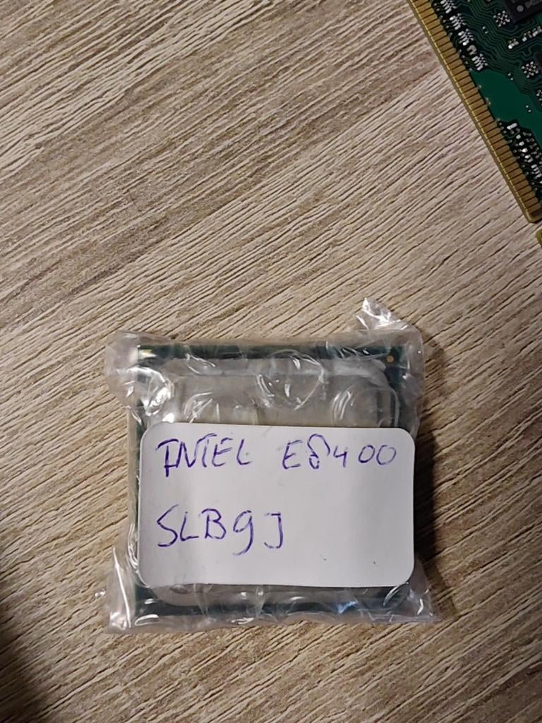Een Intel Core 2 Duo E8400 2x3ghz 6MB socket 775, Computers en Software, Processors, Gebruikt, Intel Core 2 Duo E8400, Ophalen of Verzenden