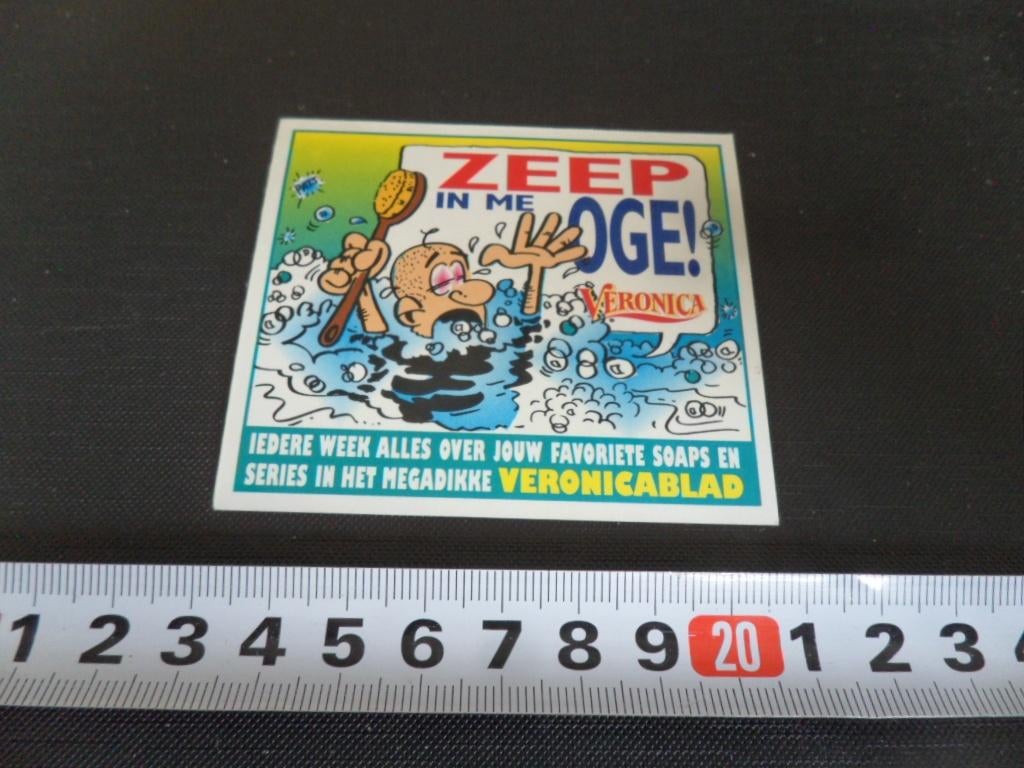 sticker omroep blad VERONICA strip zeep in me oge!, Ophalen, Zo goed als nieuw