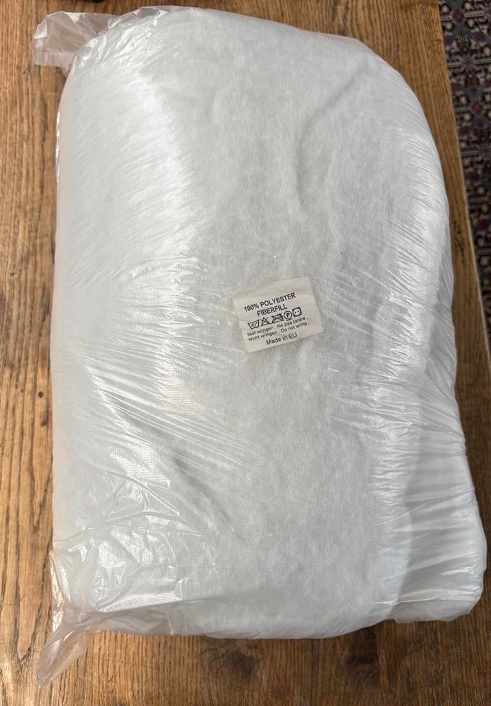 Polyester fiberfill, Ophalen, Zo goed als nieuw