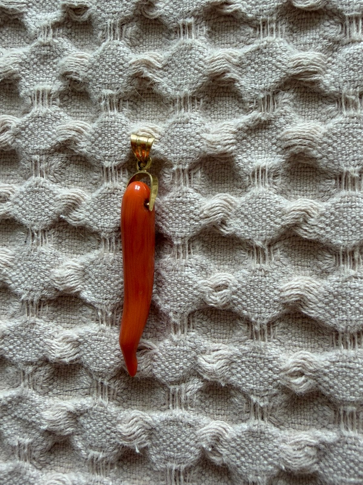 Vintage Gouden 18 k hanger met Carneool, Ophalen of Verzenden, Zo goed als nieuw, Met edelsteen, Rood