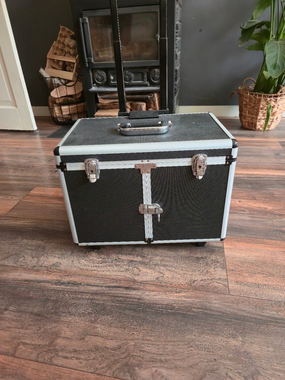pedicure of make up koffer op wielen - Zwart/Zilver, Ophalen, Gebruikt, Zwart, Met slot