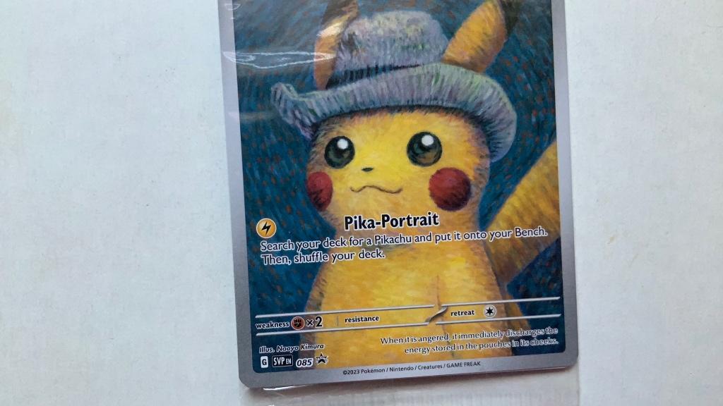 Pokemon Pikachu van Gogh grey felt hat, Hobby en Vrije tijd, Verzamelkaartspellen | Pokémon, Ophalen, Nieuw, Losse kaart