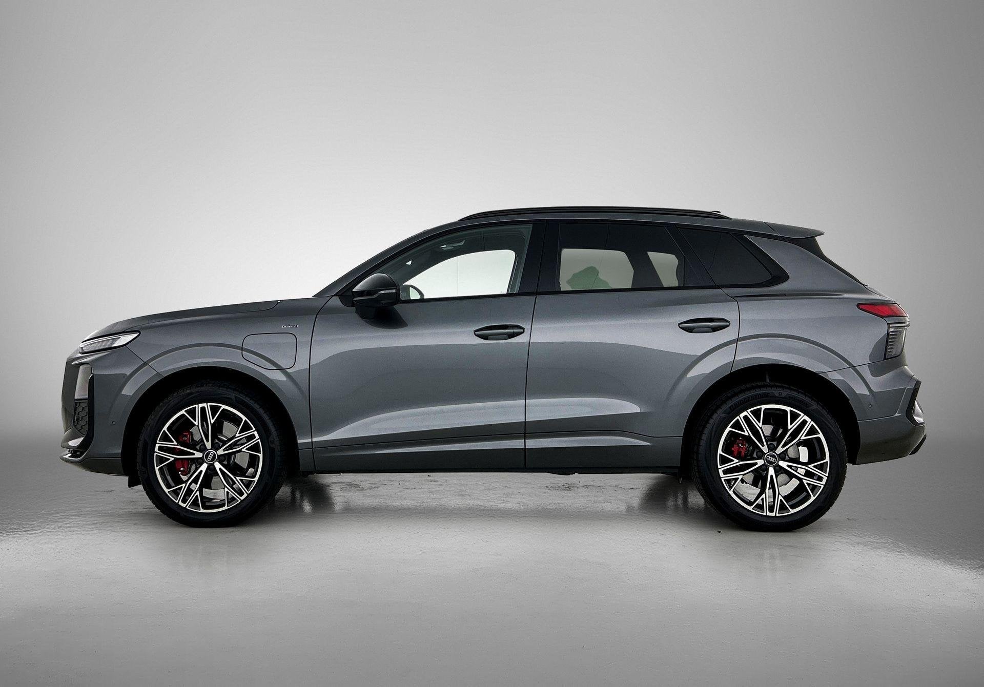Audi Q3 1.5 e-hybrid S edition 272 PK | Adaptive cruise cont, Auto's, 12 maanden, 1800 kg, 4 cilinders, 150 min