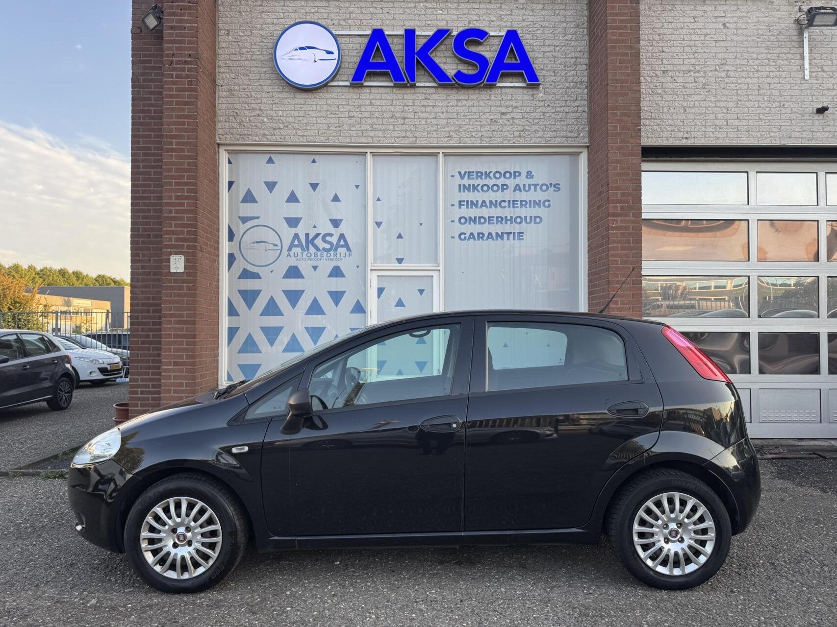 Fiat Grande Punto 1.3 M-Jet Actual Navigatie Carplay Airco E, Auto's, Voorwielaandrijving, Euro 5, 28 km/l, Gebruikt