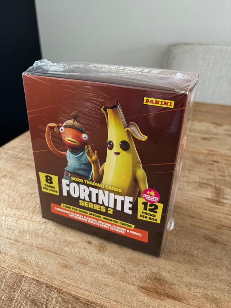 Sealed Fortnite Serie 2 Mega Box - 3 Cracked Ice & 1Holofoil, Verzamelen, Speelgoed, Ophalen, Nieuw