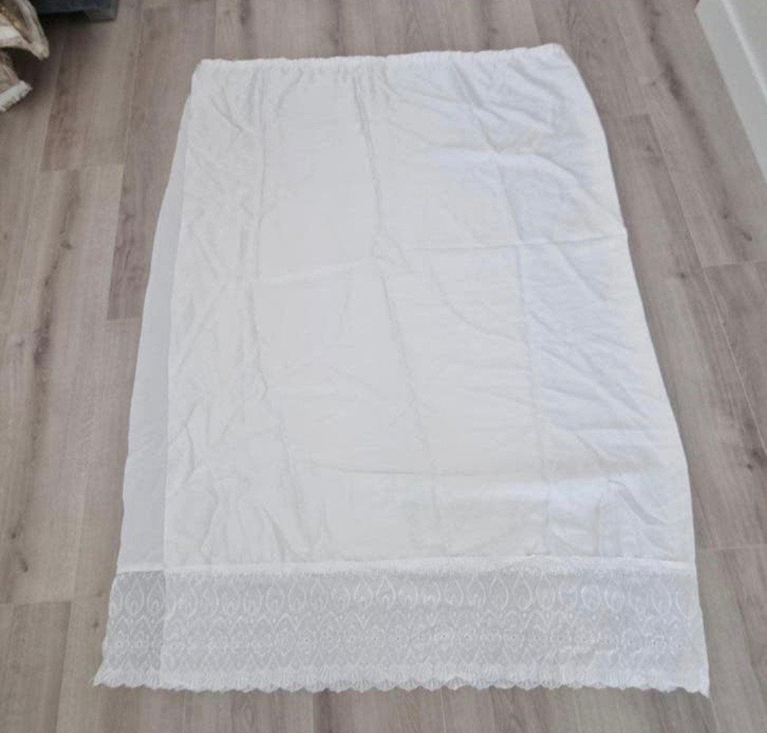 Witte vitrage gordijnen met kant / broderie rand - 260 x 110, Wit, Ophalen of Verzenden, Zo goed als nieuw, 260 cm