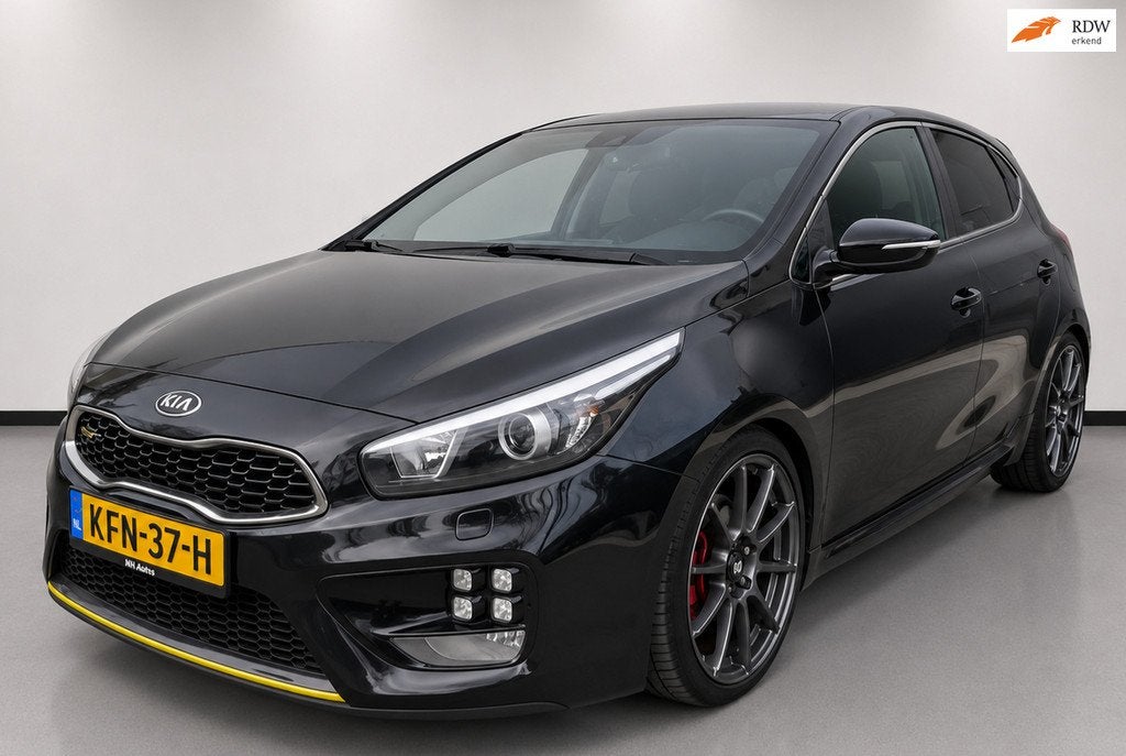 Kia Cee'd 1.6 GT Track 204PK KW Schroefset CarPlay, Auto's, Kia, Voorwielaandrijving, Euro 5, Gebruikt, 4 cilinders