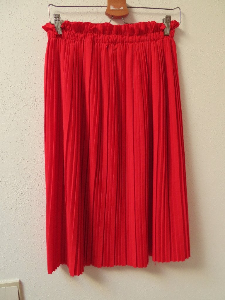 H12 MADE IN ITALY plissé rok fel rood M 38/40, Kleding | Dames, Rokken, Maat 38/40 (M), Made in Italy, Ophalen of Verzenden, Zo goed als nieuw