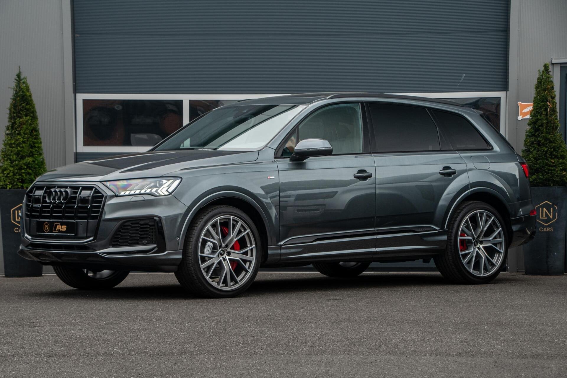 Audi Q7 55 TFSI e quattro S-line |Pano|DAB|Sfeerverlichting, Auto's, Dealer onderhouden, Gebruikt, 2995 cc, Met garantie (alle)