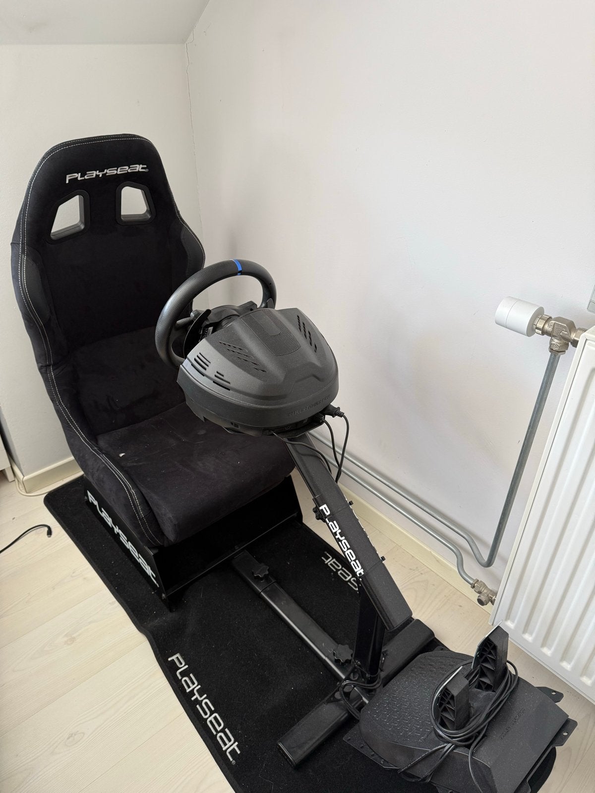 Playseat met stuurtje & pendalen, Spelcomputers en Games, Ophalen, Overige merken, Zo goed als nieuw