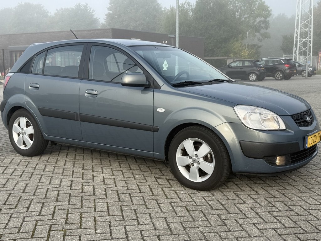 Kia Rio 1.4 Airco Apk:7-2027 (bj 2008), Auto's, Gebruikt, 4 cilinders, 1054 kg, 49 €/maand