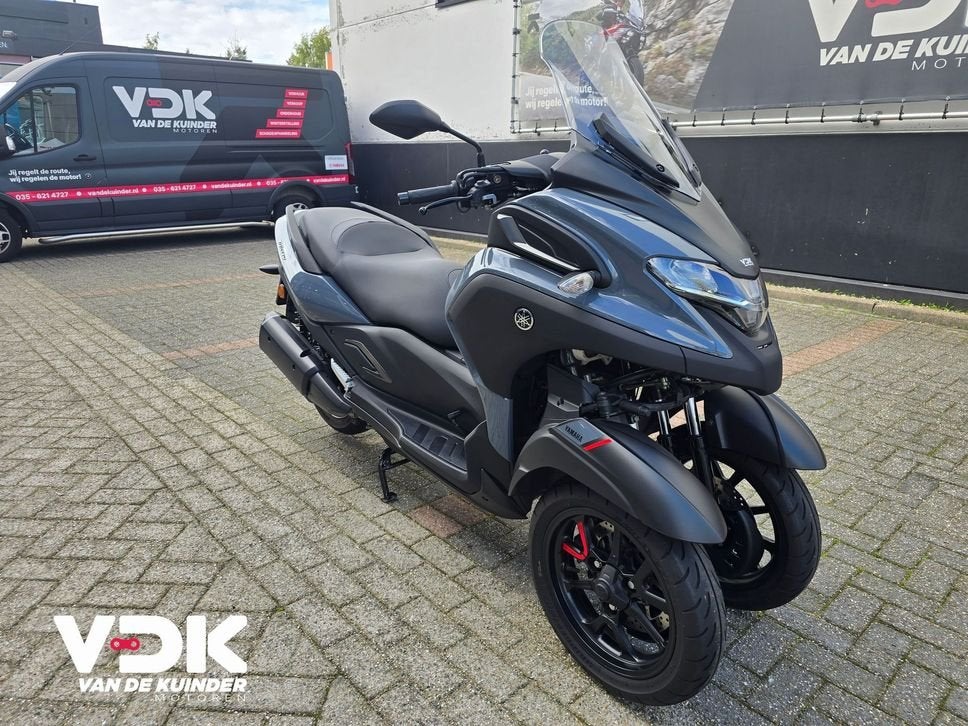 YAMAHA TRICITY 300 (bj 2023) 10.733 km, Motoren, Scooter, 292 cc, Bedrijf, Onbekend
