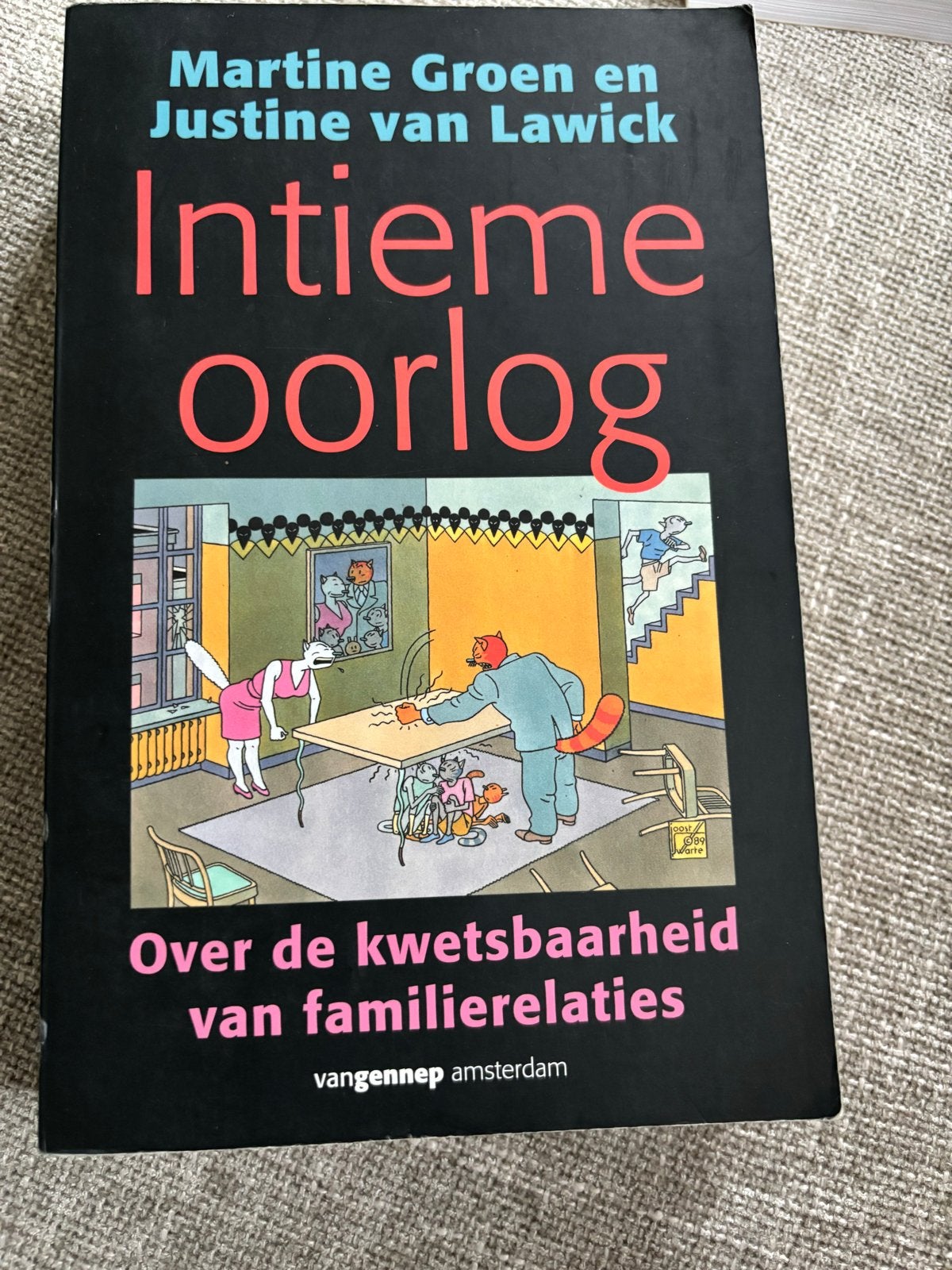 Intieme oorlog - Martine Groen & Justine van Lawick, Boeken, Ophalen of Verzenden, Zo goed als nieuw, Nederland